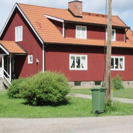 Egen Laegenhet I 2-Familjshus Pa Landet. Villa Tierp Buitenkant foto