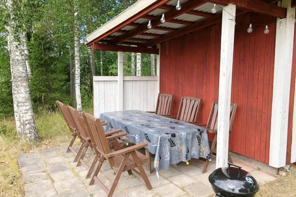 Egen Laegenhet I 2-Familjshus Pa Landet. Villa Tierp Buitenkant foto
